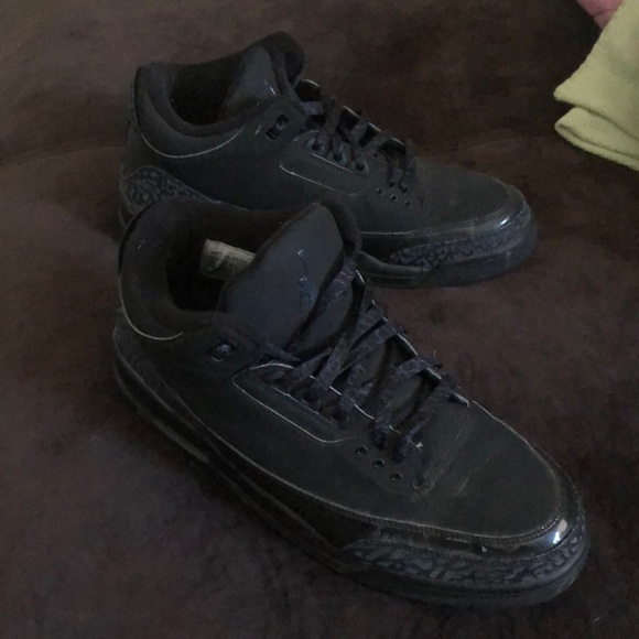 black cat jordan 3